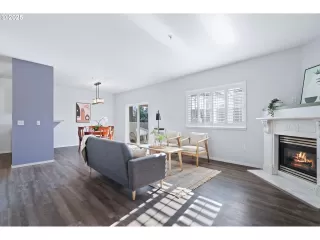 Photo #2: 159311187 Listing