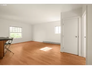 Photo #2: 159345960 Listing