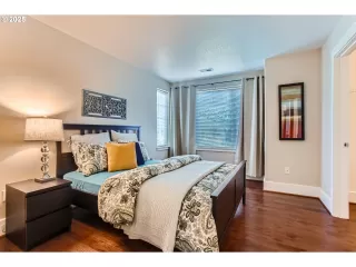 Photo #4: 159975446 Listing 