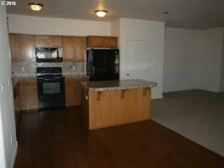 Photo #4: 16018019 Listing