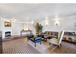 Photo #1: 160282436 Listing 