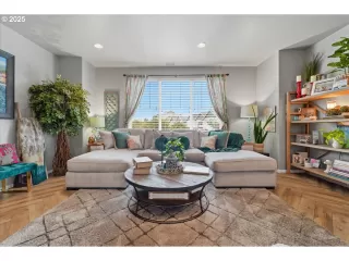 Photo #1: 160396231 Listing