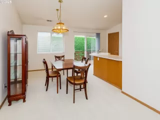 Photo #2: 161310387 Listing