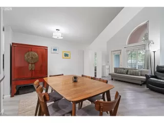 Photo #6: 161425137 Listing 