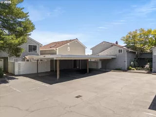 Photo #3: 161798852 Listing