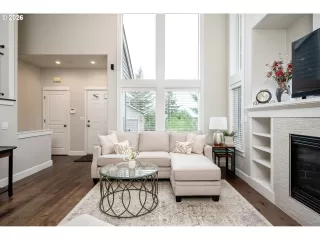 Photo #2: 161921769 Listing