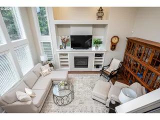 Photo #6: 161921769 Listing