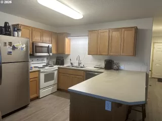 Photo #5: 162258578 Listing 