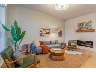 Photo #4: 162372468 Listing 