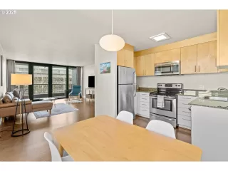 Photo #6: 162381019 Listing 