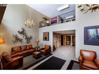 Photo #3: 162480418 Listing