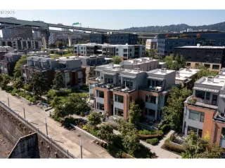 Photo #1: 162494602 Listing