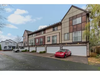 Photo #2: 162547557 Listing