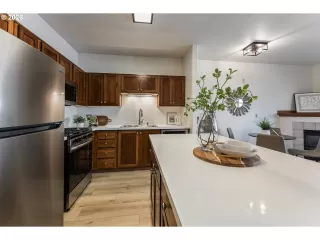 Photo #6: 162796574 Listing