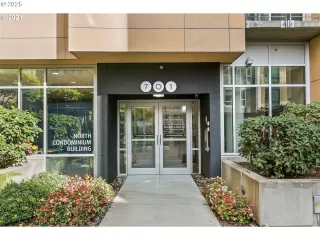 Photo #2: 163079845 Listing