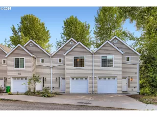 Photo #2: 164021608 Listing