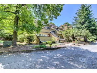 Photo #1: 164060994 Listing