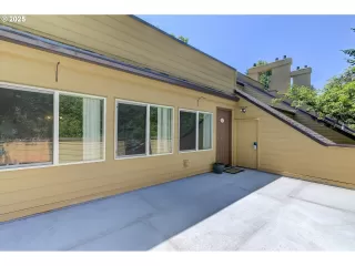 Photo #5: 164060994 Listing