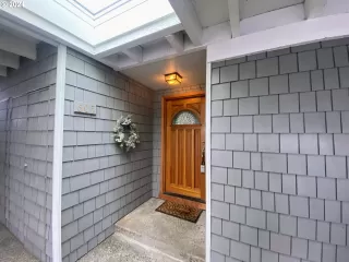 Photo #1: 164695420 Listing