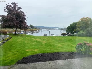 Photo #2: 164695420 Listing