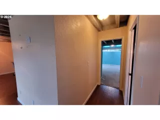 Photo #6: 164695420 Listing