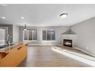 Photo #1: 165182108 Listing 