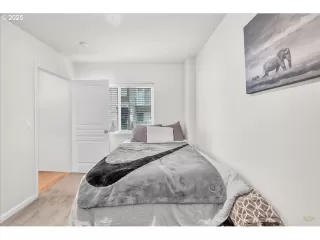 Photo #3: 166641864 Listing 