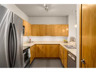 Photo #2: 166659716 Listing 