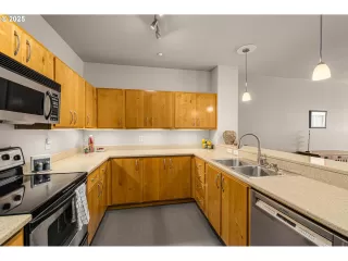 Photo #4: 166659716 Listing 