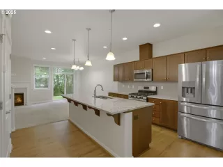 Photo #2: 167237455 Listing