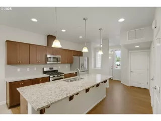 Photo #3: 167237455 Listing