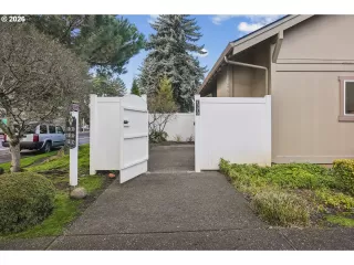 Photo #1: 167512393 Listing 