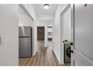 Photo #4: 167525066 Listing