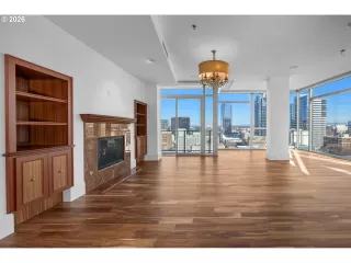 Photo #1: 167710849 Listing