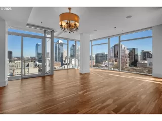 Photo #2: 167710849 Listing