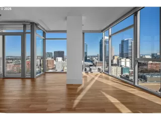 Photo #3: 167710849 Listing