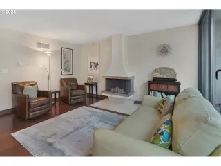 Photo #2: 167846977 Listing