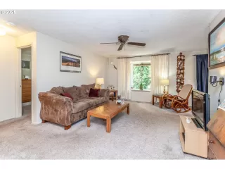 Photo #5: 168002871 Listing 