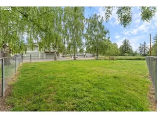 Photo #2: 168148183 Listing