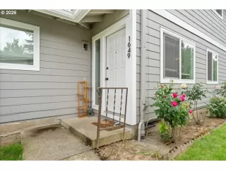 Photo #3: 168148183 Listing