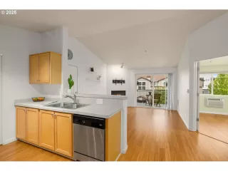 Photo #2: 168412556 Listing