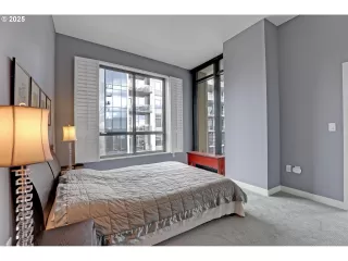 Photo #6: 168493572 Listing