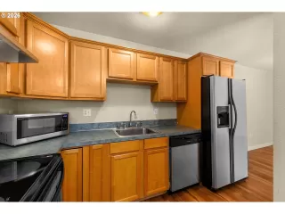 Photo #2: 168826831 Listing 