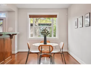 Photo #6: 169321406 Listing 