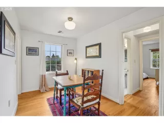 Photo #6: 169743487 Listing