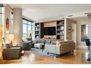 Photo #6: 169870078 Listing