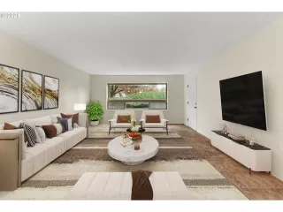 Photo #5: 170649002 Listing