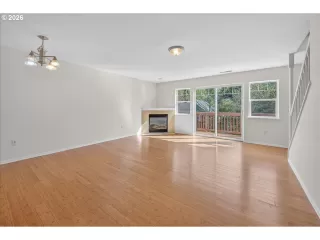 Photo #5: 170752801 Listing