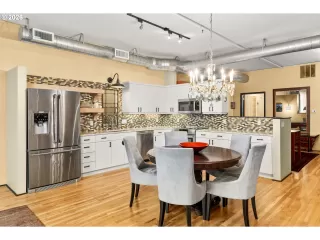 Photo #4: 170846717 Listing 