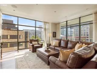 Photo #3: 170889524 Listing